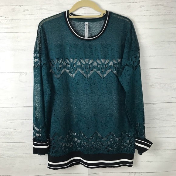 FABLETICS TOP - Picture 3 of 5